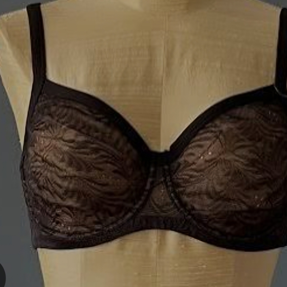 Set Of Two (2) Le Mystere 38C Full Fit, Underwire. Whisper Bra